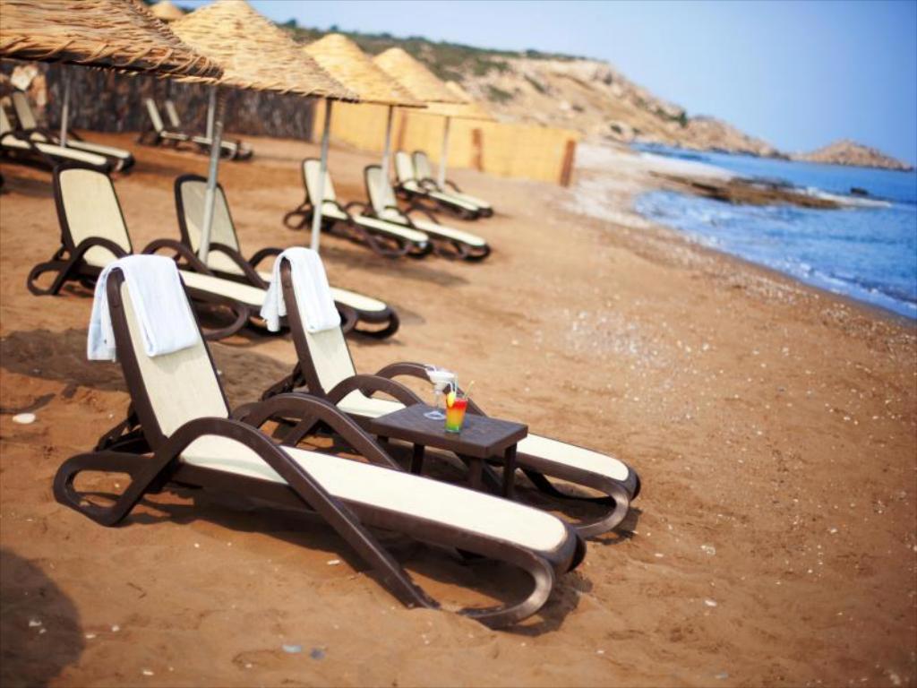 Korineum Golf & Beach Resort 